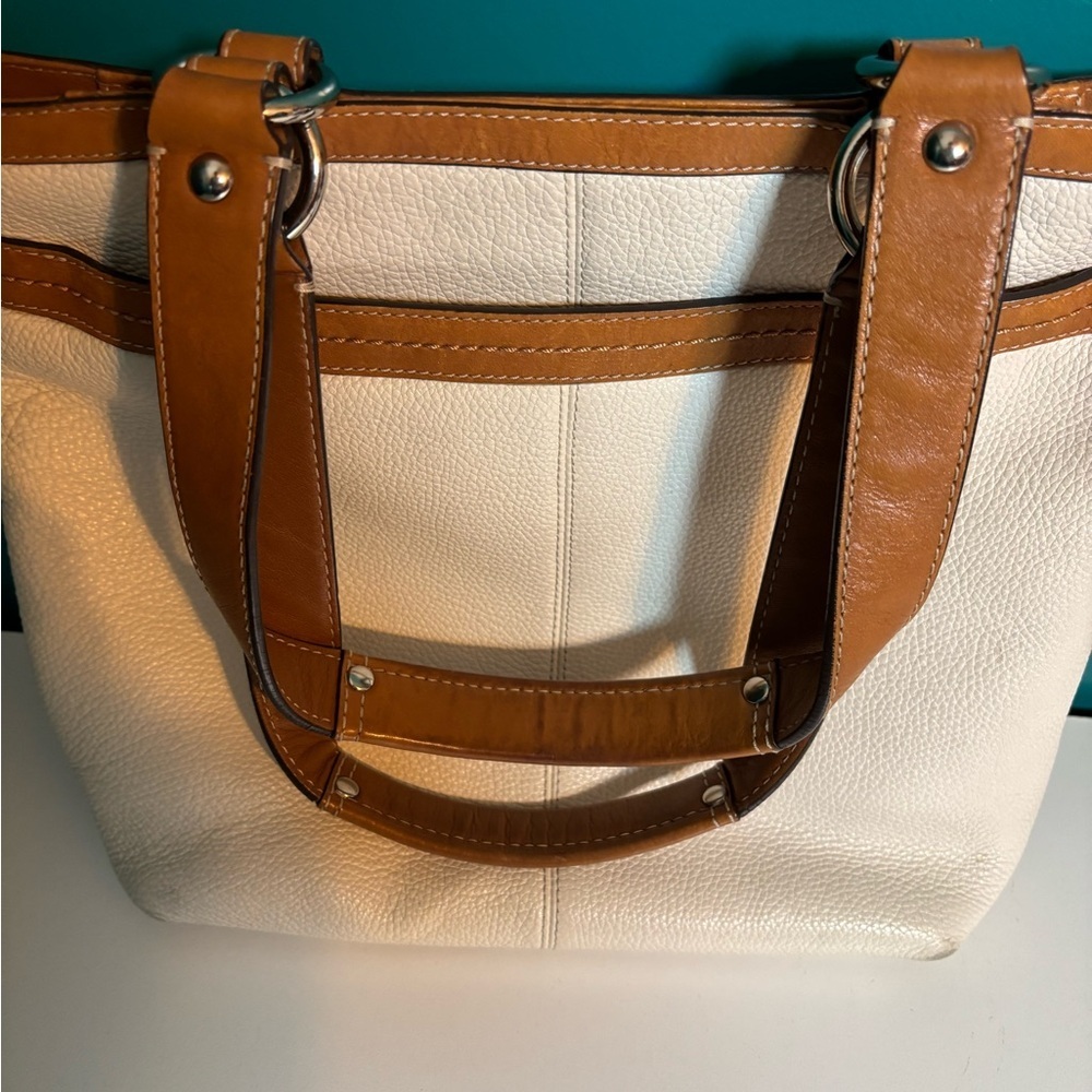 Coach Penelope Brown and Cream Leather Shoulder Bag - Picture 2 of 8